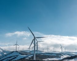 Ministerstvo průmyslu v klimaticko-energetickém plánu ignoruje potenciál obnovitelných zdrojů, průmyslu i obcí. A paroduje veřejnou konzultaci