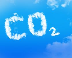 EU: Rekordní nárůst emisí CO2