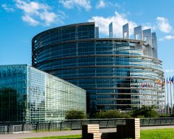 Evropský parlament dnes promarnil příležitost postavit EU do role jednoznačného klimatického lídra