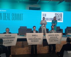 Ani Shell, ani SPD. Ekologické organizace protestují proti greenwashingu fosilních firem