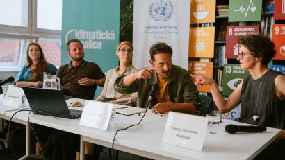 Shrnutí: Jak umění mluví o klimatu aneb spojenci pro dialog? 